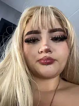 Chatroom XXX en direct de lya_nekko_