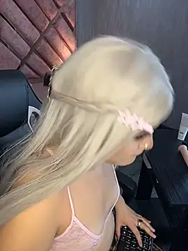 Chat XXX en directo de lya_nekko_