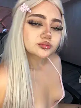lya_nekko_'s Live XXX Chat