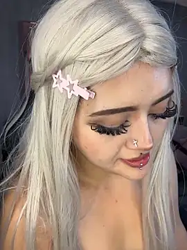 lya_nekko_'s Live XXX Chat