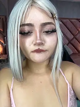 Chat XXX en directo de lya_nekko_