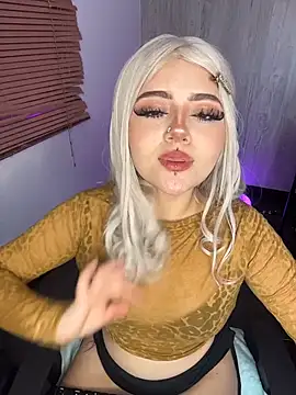 Chat XXX en directo de lya_nekko_