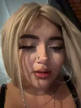 lya_nekko_'s Live XXX Chat