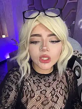 Czat XXX na żywo – lya_nekko_