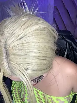 lya_nekko_'s Live XXX Chat