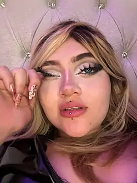 Chat XXX en directo de lya_nekko_
