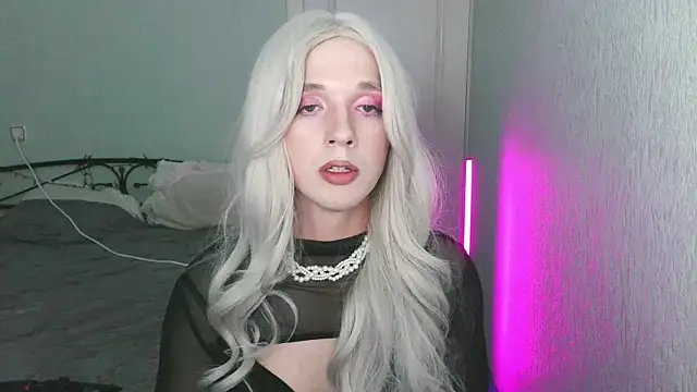 Gina_Rose_ts – Kamerová šou