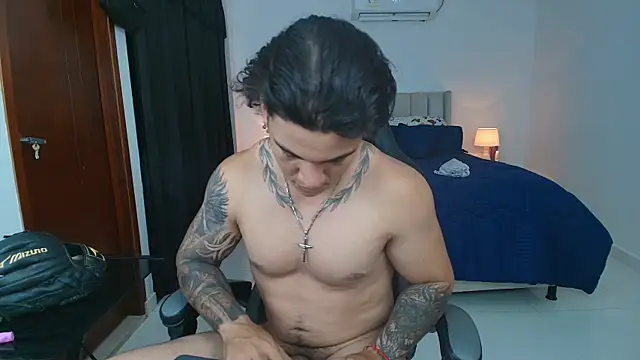 Mrbig_maximo: διαδικτυακό σόου στην κάμερα