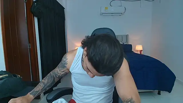 Show modela Mrbig_maximo na web-kameri