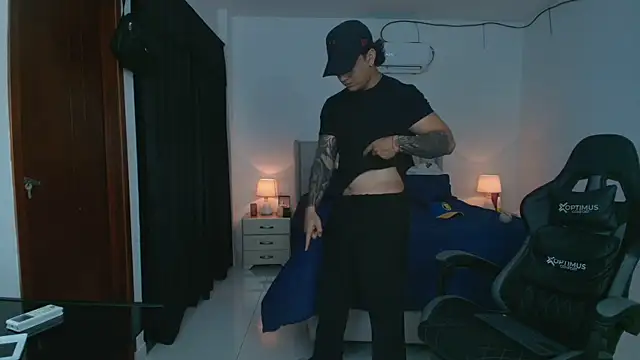 Mrbig_maximo: διαδικτυακό σόου στην κάμερα
