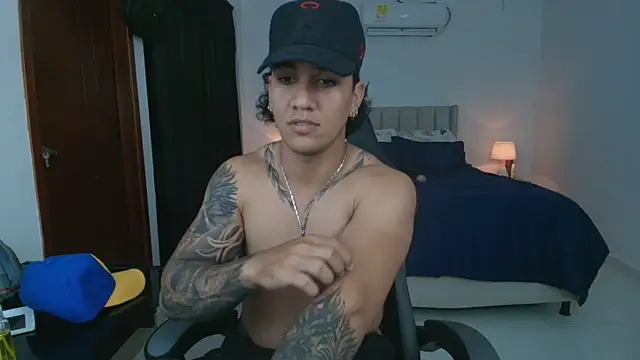Show modela Mrbig_maximo na web-kameri