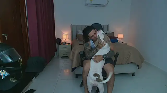 Mrbig_maximo Show in webcam