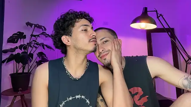 Noah_and_Stevenn Webbikameraesitys