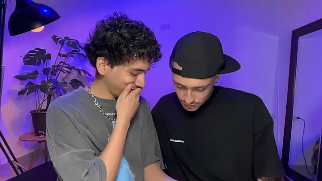 Show modela Noah_and_Steven na web-kameri