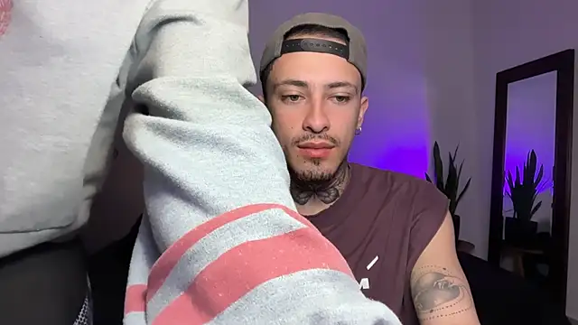 Show modela Noah_and_Steven na web-kameri