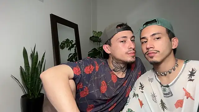 הופעת וובקאם של Noah_and_Steven