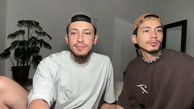 Noah_and_Steven Pertunjukan Webcam