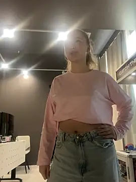 Emi_Sterlingn Webbikameraesitys