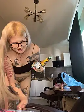 Show webcam de DriveThruCiri
