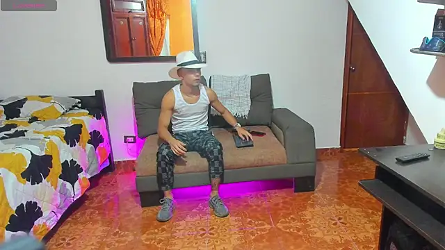 Teo_Rave Show in webcam