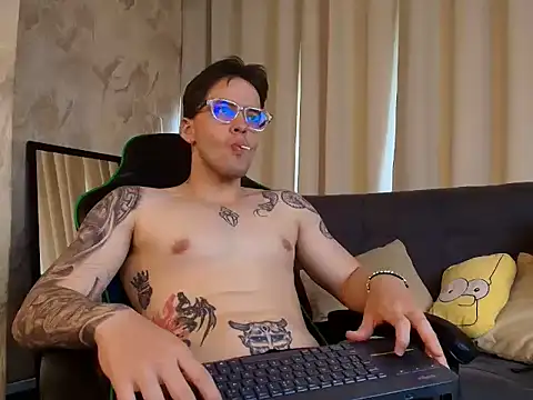 Show modela RONNY_COLTON na web-kameri