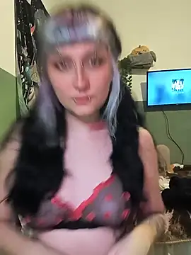 Lola_bunnydoll Adlı Modelin Canlı XXX Sohbeti