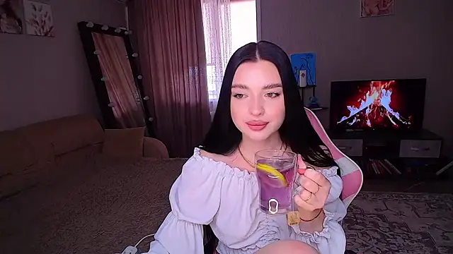 yoursLina's Live XXX Chat