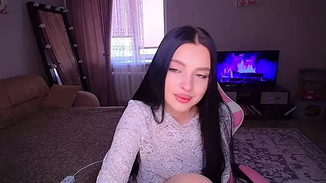 yoursLina Show in webcam