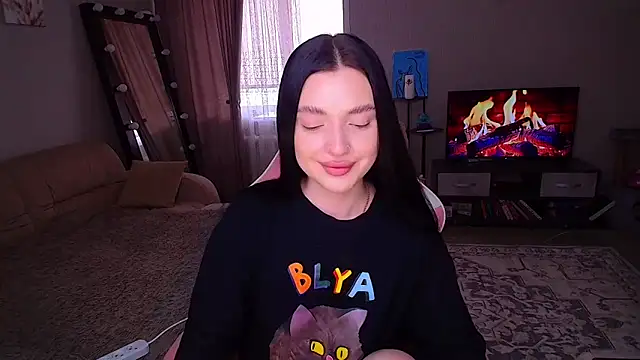 yoursLina 现场XXX聊天