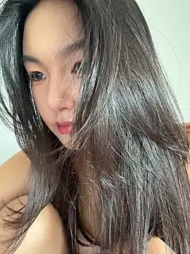 dearBeibeii Adlı Modelin Canlı Sohbet Odası