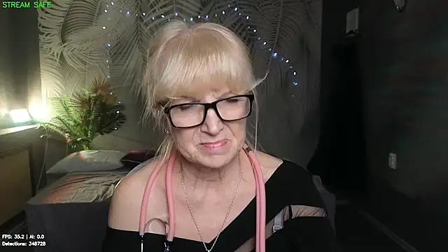 Chat XXX en directo de Dr_Mireille