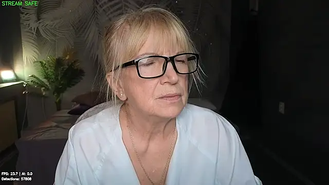 Dr_Mireille Chat XXX live