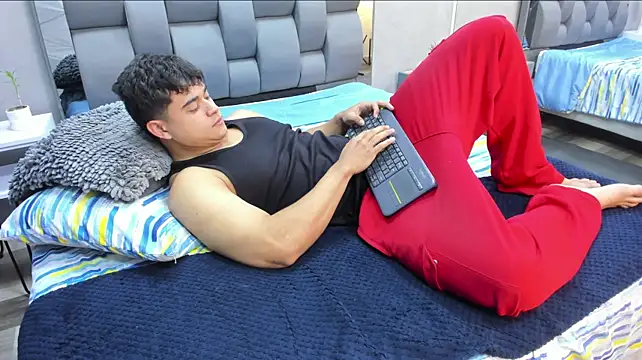 Charlie___Musk Show Webcam