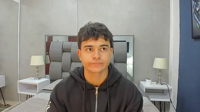 Charlie___Musk Pertunjukan Webcam