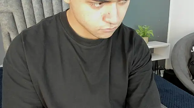 Charlie___Muskn Webbikameraesitys