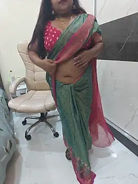 Ashwini-Gowda-91's Live Chat Room