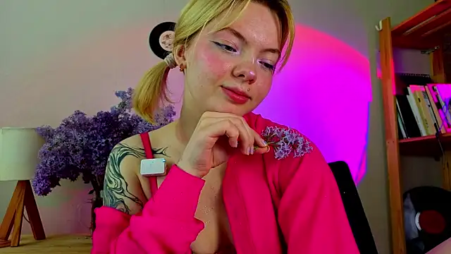 MelinaBunnyyy's Live XXX Chat