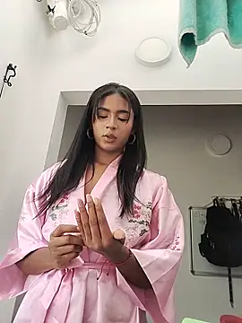 Chat +18 de sophi_laraa ao vivo