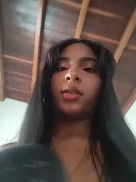 Онлайн чат XXX sophi_laraa