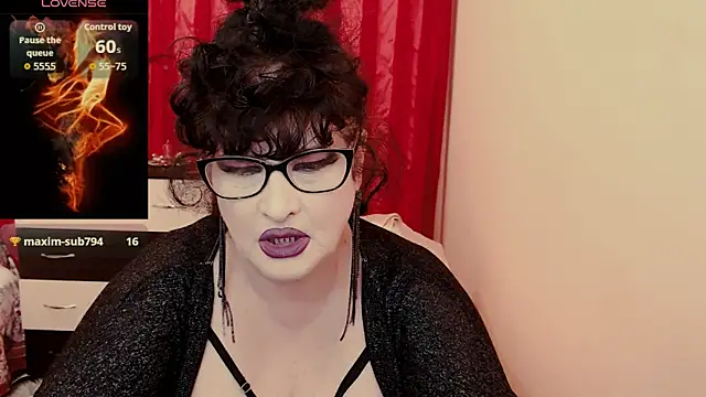 Chat XXX en directo de QuuenOfSin