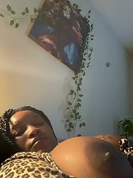thedarkenchantress Show in webcam