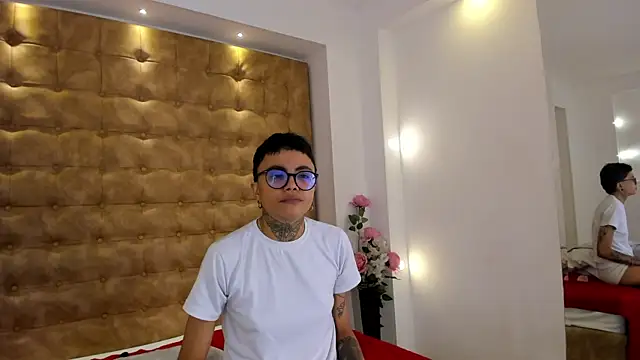 Antony_D_ossa's Live XXX Chat