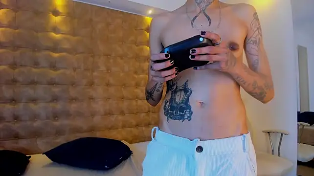 Antony_D_ossa's Live XXX Chat