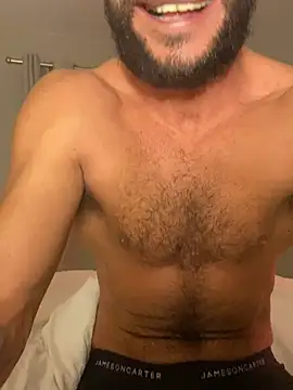 Show modela Hisnaughtylilthing na web-kameri