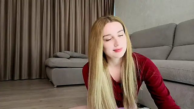 Show modela GlitchGirl na web-kameri