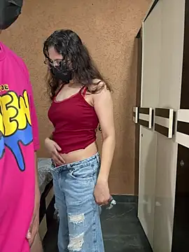 הופעת וובקאם של Janvimoon