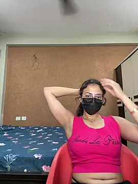 Janvimoon Show in webcam