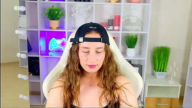 NadinnL élő XXX-chatje