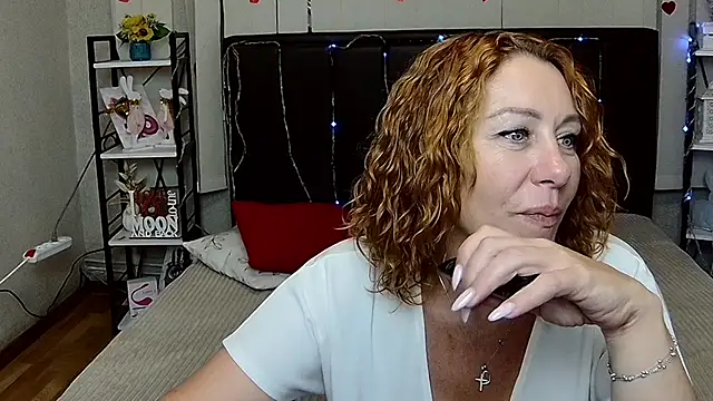 TaylorF0x Chat XXX in diretta