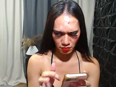 Queen_Haliyah Adlı Modelin Web Kamerası Şovu